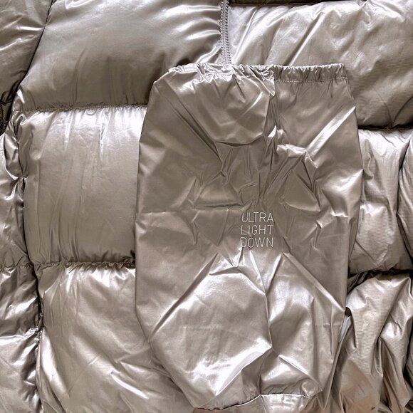 Uniqlo Ultra Light Down Shiny Puffer Jacket in Gray Size Large - Picture 12 of 12